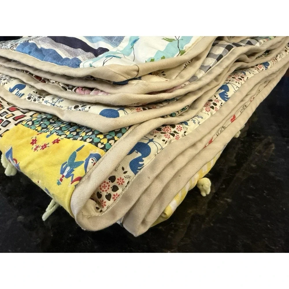 VTG Hand-Made Patchwork Quilt Yarn Tied 64x80 Farmhouse Chickens‎ Cottagecore